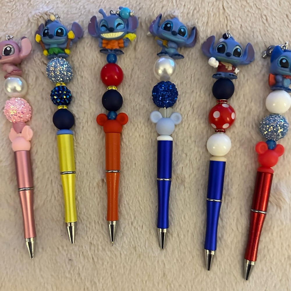 Disney Stationery/keychain with character topper
